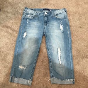 Vigoss distressed capris size 9